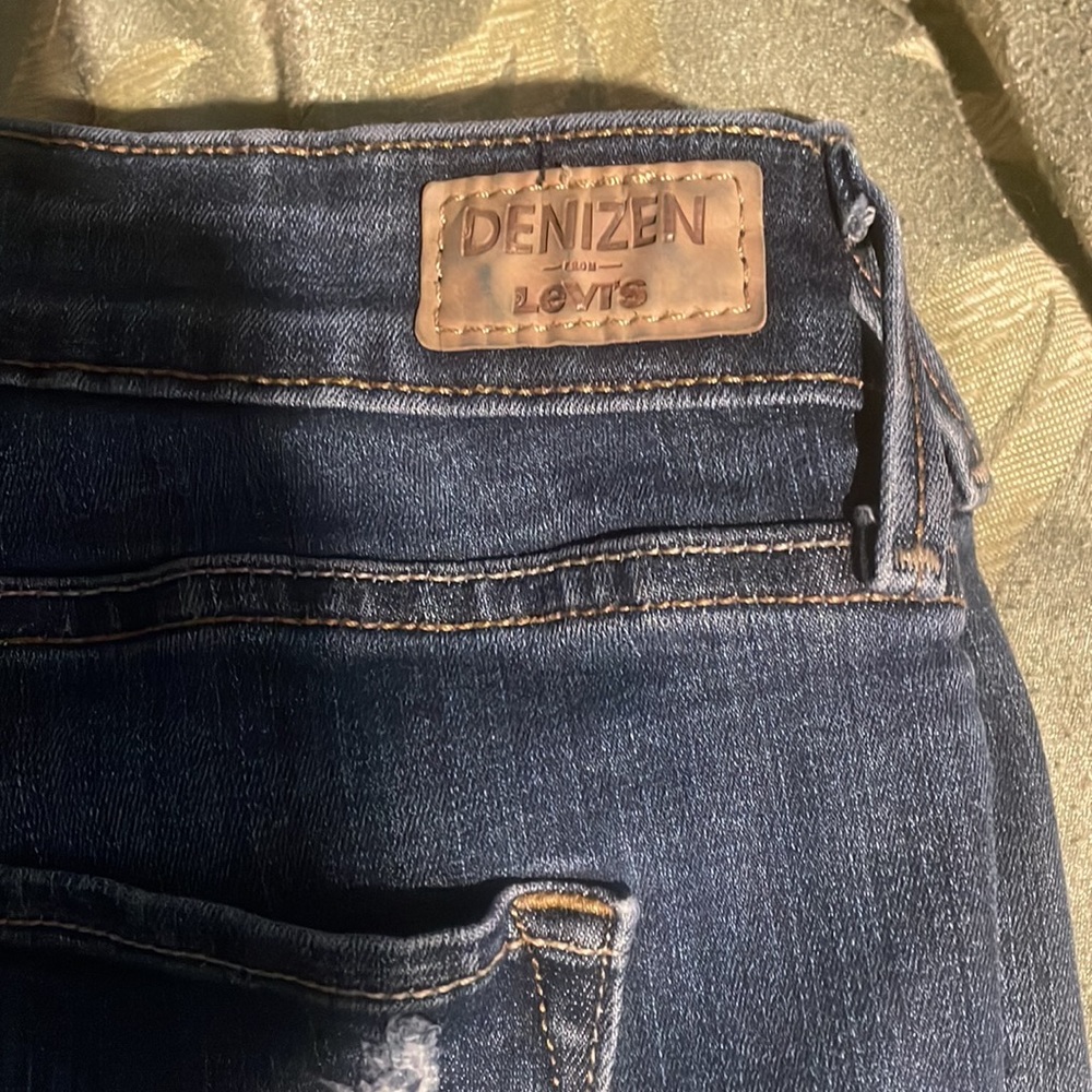Levies jeans